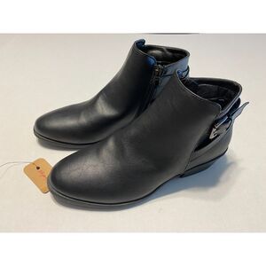 Vepose New York Women's Ankle Boot Size 10 Black Zip Closure Buckle Detail NEW